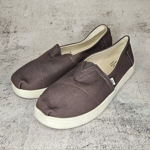 Tom's Slip-On Classics / Youth Size 4 / Colorway - Brown